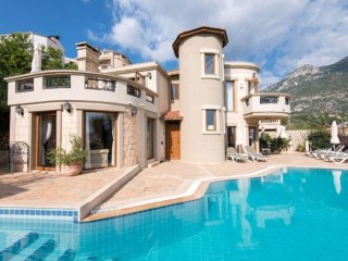 Beautiful 3 Bedroom Duplex Villa With Private Pool