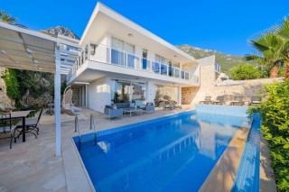 4 BEDROOM HOLIDAY VILLA IN KALKAN