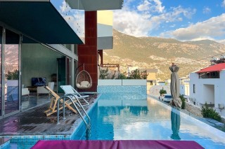 4 BEDROOM LUXURY HOLIDAY VILLA IN KALKAN