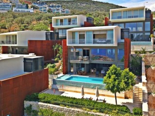 4 bedroom luxury villa located in Kalkan center