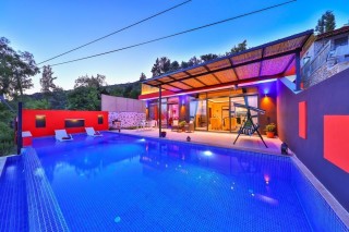 Daily Rental Villa with Private Pool in Kalkan