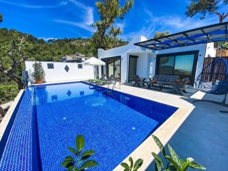 Doğa İçinde Özel Havuzlu Villa