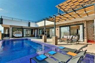 Luxury Villa with Heated Indoor and Outdoor Pool