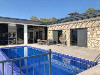 Doğa İçinde Özel Havuzlu Villa