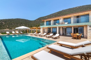 Luxury villa for rent for 12 persons by the sea in Kalkan Kalamar
