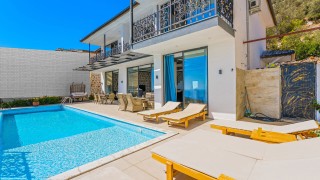 Comfortable Private Holiday Villa for 8 Persons Very Close to the